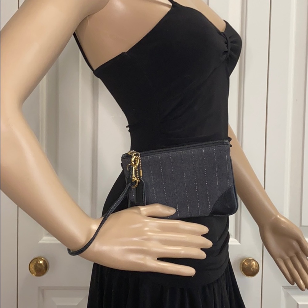 Coach Wristlet grey with silver pinstripes